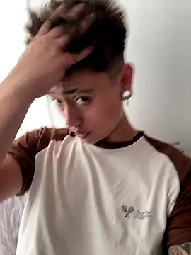 Snapshot of Chriss_gomez2 chatting on October 5, 7:48 pm Chriss gomez2 online show from October 5, 7:48 pm