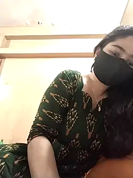 Magical Girl- online show from November 13, 3:10 am