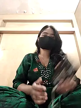 Magical Girl- online show from December 14, 3:57 am