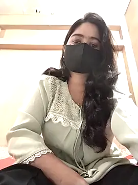 Magical Girl- online show from November 26, 3:28 am