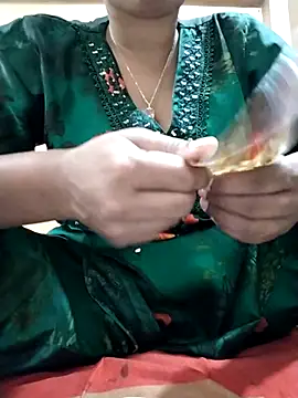 Magical Girl- online show from October 22, 4:12 am