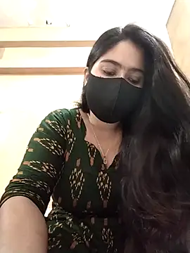 Magical Girl- online show from November 8, 5:00 am