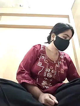 Magical Girl- online show from December 4, 6:01 am