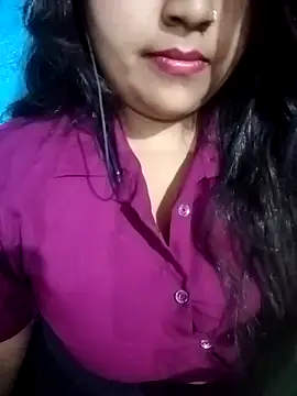Love-Veronica online show from May 6, 12:20 pm