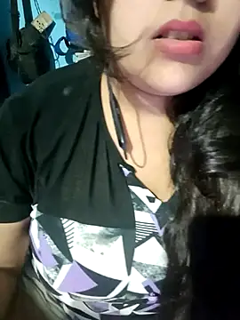 Love-Veronica online show from May 13, 6:26 pm