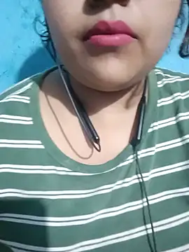 Love-Veronica online show from July 13, 6:40 pm