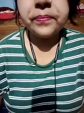 Love-Veronica online show from April 28, 1:48 pm