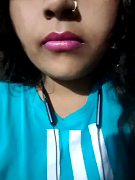 Love-Veronica online show from February 10, 9:30 am