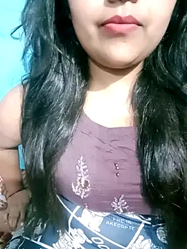 Love-Veronica online show from May 12, 6:03 pm