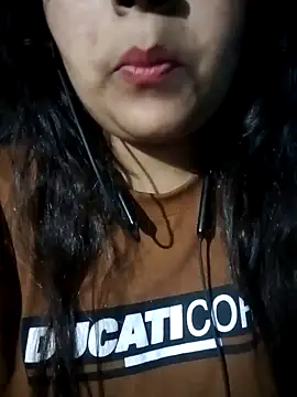 Love-Veronica online show from March 16, 5:48 pm