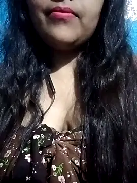 Love-Veronica online show from February 19, 6:05 pm