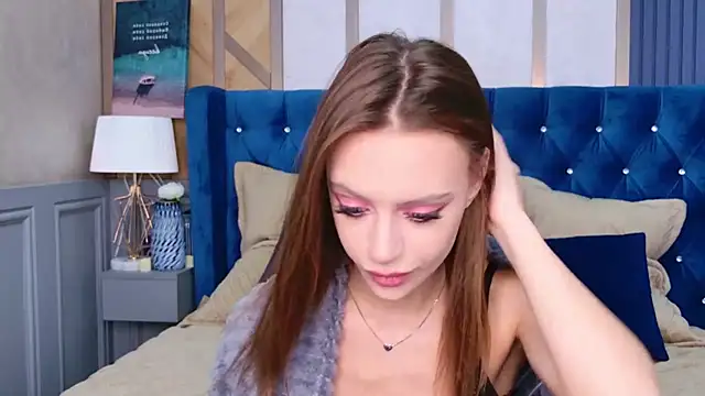 Snapshot of RebeccaMartons chatting on February 17, 10:05 pm RebeccaMartons online show from February 17, 10:05 pm