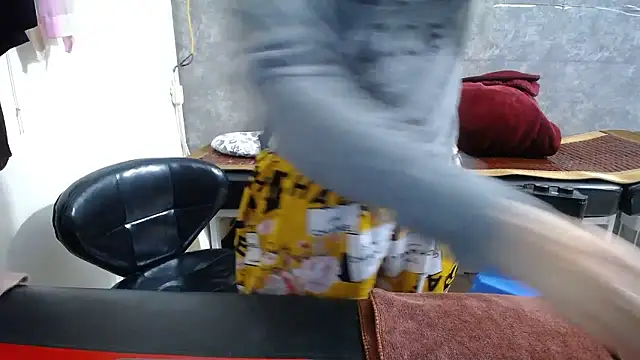 HotQueen online show from January 12, 3:41 pm