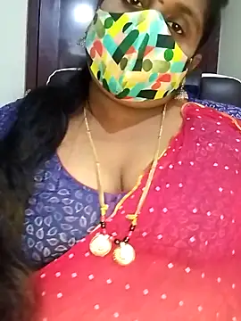 Snapshot of Sexy_Radhikaa chatting on November 2, 5:34 am Sexy Radhikaa online show from November 2, 5:34 am