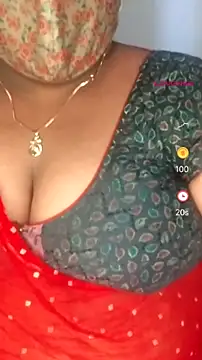 Snapshot of Sexy_Radhikaa chatting on June 26, 3:12 am Sexy Radhikaa online show from June 26, 3:12 am