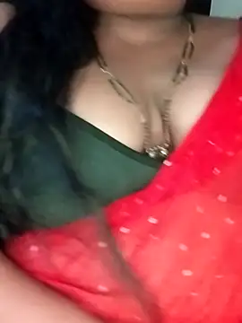 Snapshot of Sexy_Radhikaa chatting on June 11, 6:10 am Sexy Radhikaa online show from June 11, 6:10 am