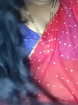 Sexy Radhikaa online show from January 7, 7:41 pm