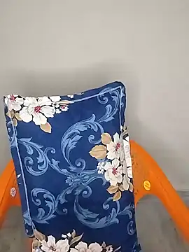 Snapshot of Sexy_Radhikaa chatting on February 25, 3:20 am Sexy Radhikaa online show from February 25, 3:20 am