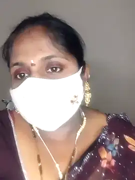 Snapshot of Sexy_Radhikaa chatting on March 10, 4:03 pm Sexy Radhikaa online show from March 10, 4:03 pm