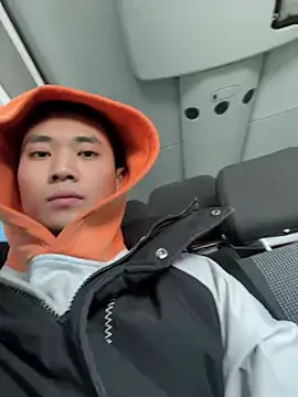 lilywithpuppy online show from February 4, 3:29 pm