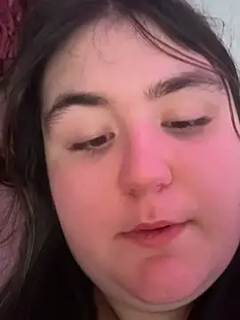 Snapshot of hotiee chatting on February 2, 8:24 am hotiee online show from February 2, 8:24 am