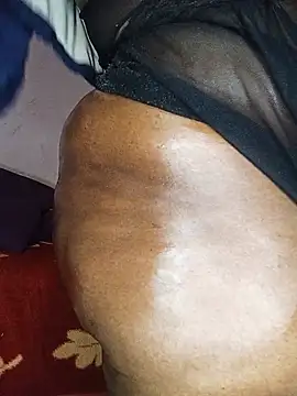 Sweetblackassxxx505 online show from July 3, 9:21 pm
