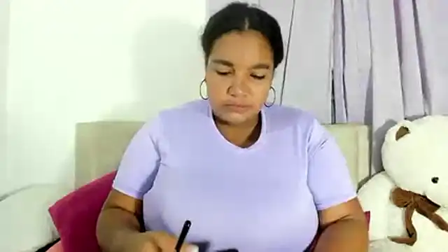 macarenaawills online show from April 5, 4:57 pm