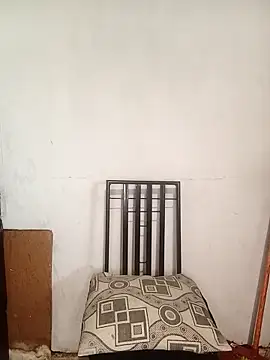 Snapshot of curvyloneah75 chatting on February 28, 5:40 am curvyloneah75 online show from February 28, 5:40 am