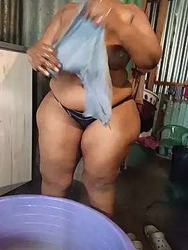 curvyloneah75 online show from June 2, 6:13 am
