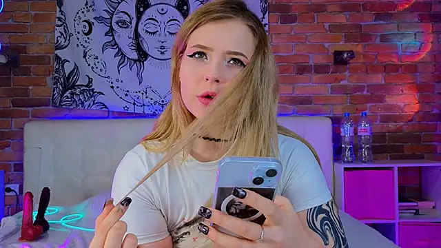 LinaQik online show from February 16, 7:16 pm