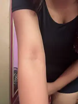 Snapshot of _nishalove19 chatting on March 20, 7:14 pm nishalove19 online show from March 20, 7:14 pm