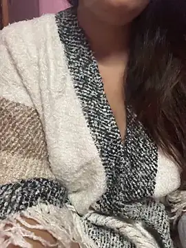 Snapshot of _nishalove19 chatting on December 17, 7:30 pm nishalove19 online show from December 17, 7:30 pm