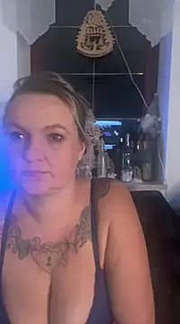 Snapshot of Inked_blondi chatting on December 19, 11:03 pm Inked blondi online show from December 19, 11:03 pm