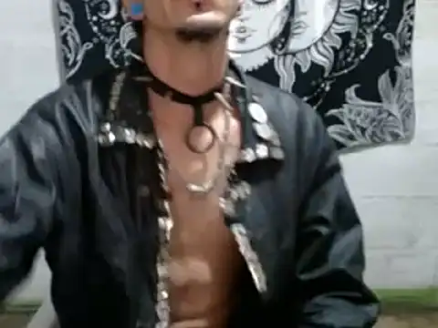 Snapshot of tayler_punk_noise chatting on December 28, 6:29 pm tayler punk noise online show from December 28, 6:29 pm