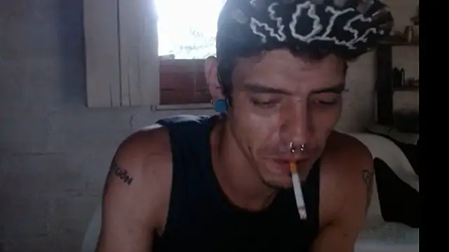 Snapshot of tayler_punk_noise chatting on January 8, 10:48 pm tayler punk noise online show from January 8, 10:48 pm