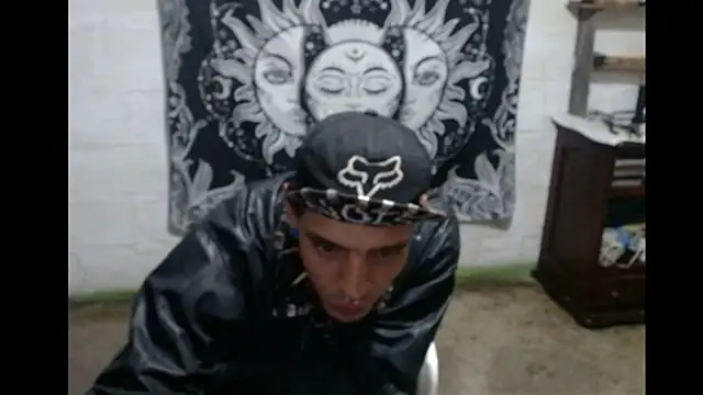 Snapshot of tayler_punk_noise chatting on January 31, 3:30 am tayler punk noise online show from January 31, 3:30 am