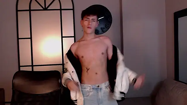 Snapshot of MattiDeLuca chatting on February 27, 11:50 am MattiDeLuca online show from February 27, 11:50 am