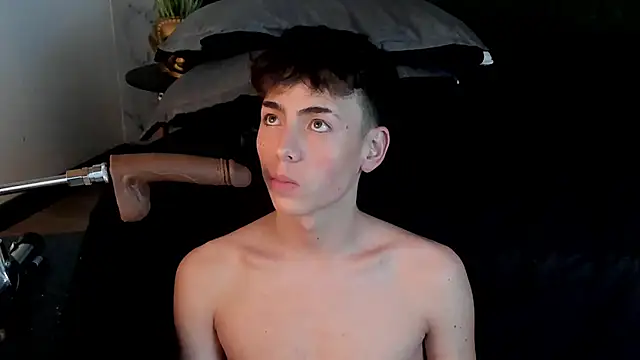 Snapshot of MattiDeLuca chatting on February 26, 6:37 pm MattiDeLuca online show from February 26, 6:37 pm