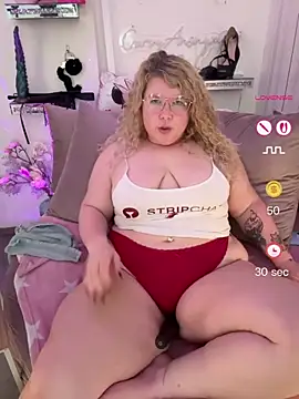 CurvyAnonymousGirl89 online show from May 31, 6:52 am