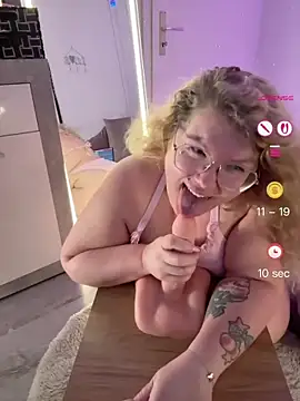 CurvyAnonymousGirl89 online show from July 26, 6:53 am