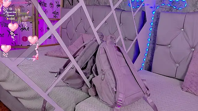 Snapshot of Megan_sophia2 chatting on October 17, 1:02 pm Megan sophia2 online show from October 17, 1:02 pm