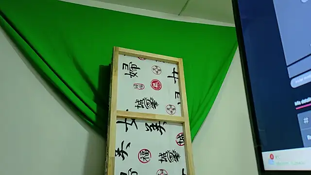 Snapshot of Megan_sophia2 chatting on October 8, 10:39 am Megan sophia2 online show from October 8, 10:39 am