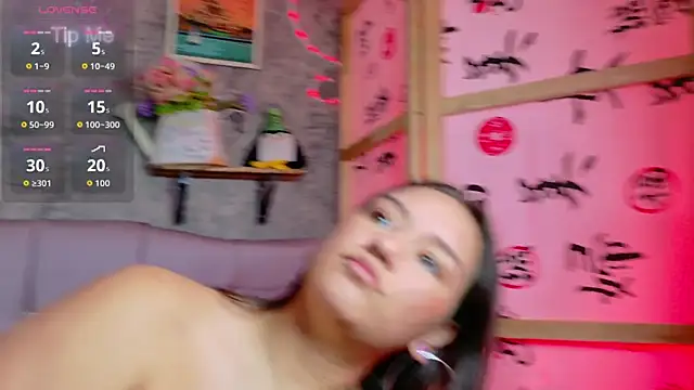 Snapshot of Megan_sophia2 chatting on October 6, 1:56 pm Megan sophia2 online show from October 6, 1:56 pm