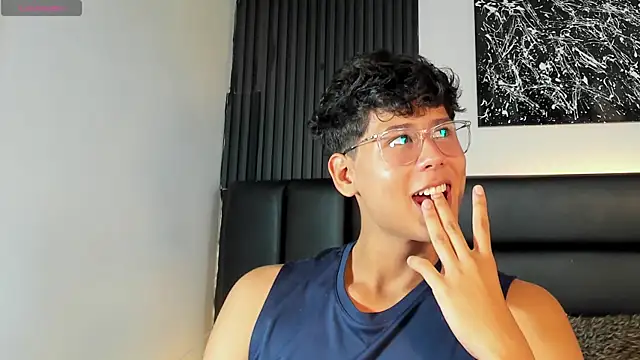 RaidenBoy1 online show from January 6, 9:00 pm