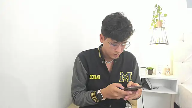 RaidenBoy1 online show from February 6, 9:06 pm