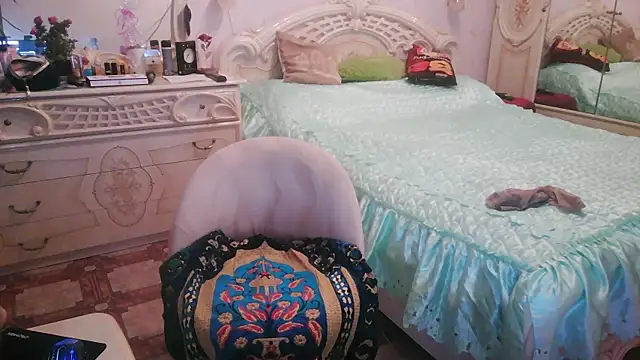 Snapshot of Debra_Phoenix chatting on January 9, 10:39 pm Debra Phoenix online show from January 9, 10:39 pm