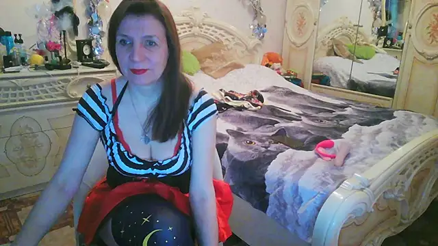 Debra Phoenix online show from April 10, 10:17 pm