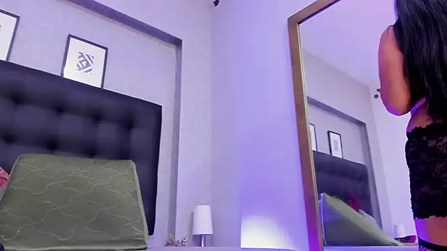 Snapshot of MeleekXXX_ chatting on March 15, 10:55 pm MeleekXXX online show from March 15, 10:55 pm