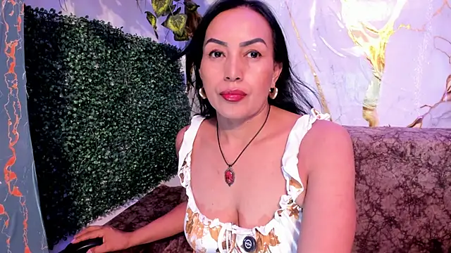 MeleekXXX  online show from April 28, 8:24 pm