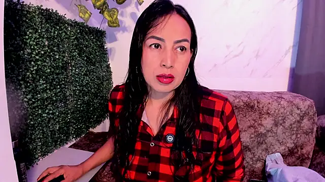 MeleekXXX  online show from April 8, 8:43 pm